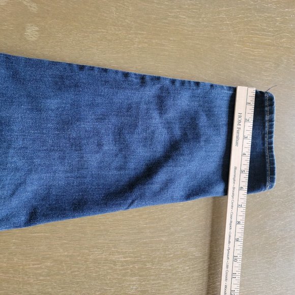 ECO FRIENDLY Levi's Signature Gold Jeans - Picture 10 of 16